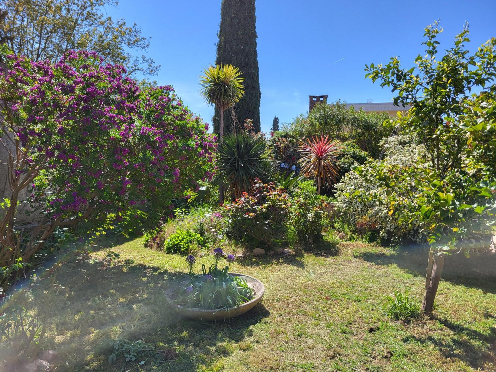 Villa La Garde  Eksteriør billede