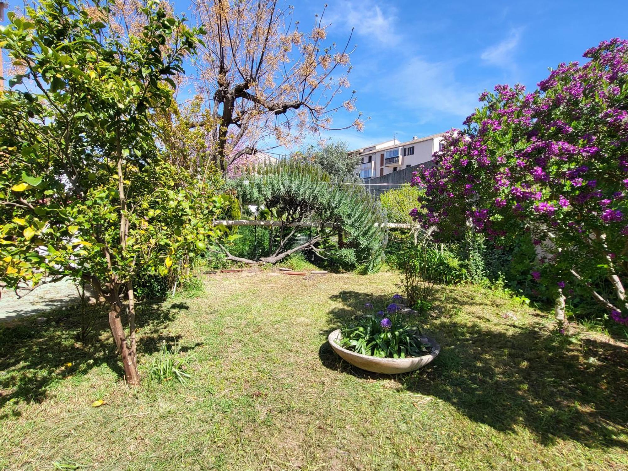 Villa La Garde  Eksteriør billede