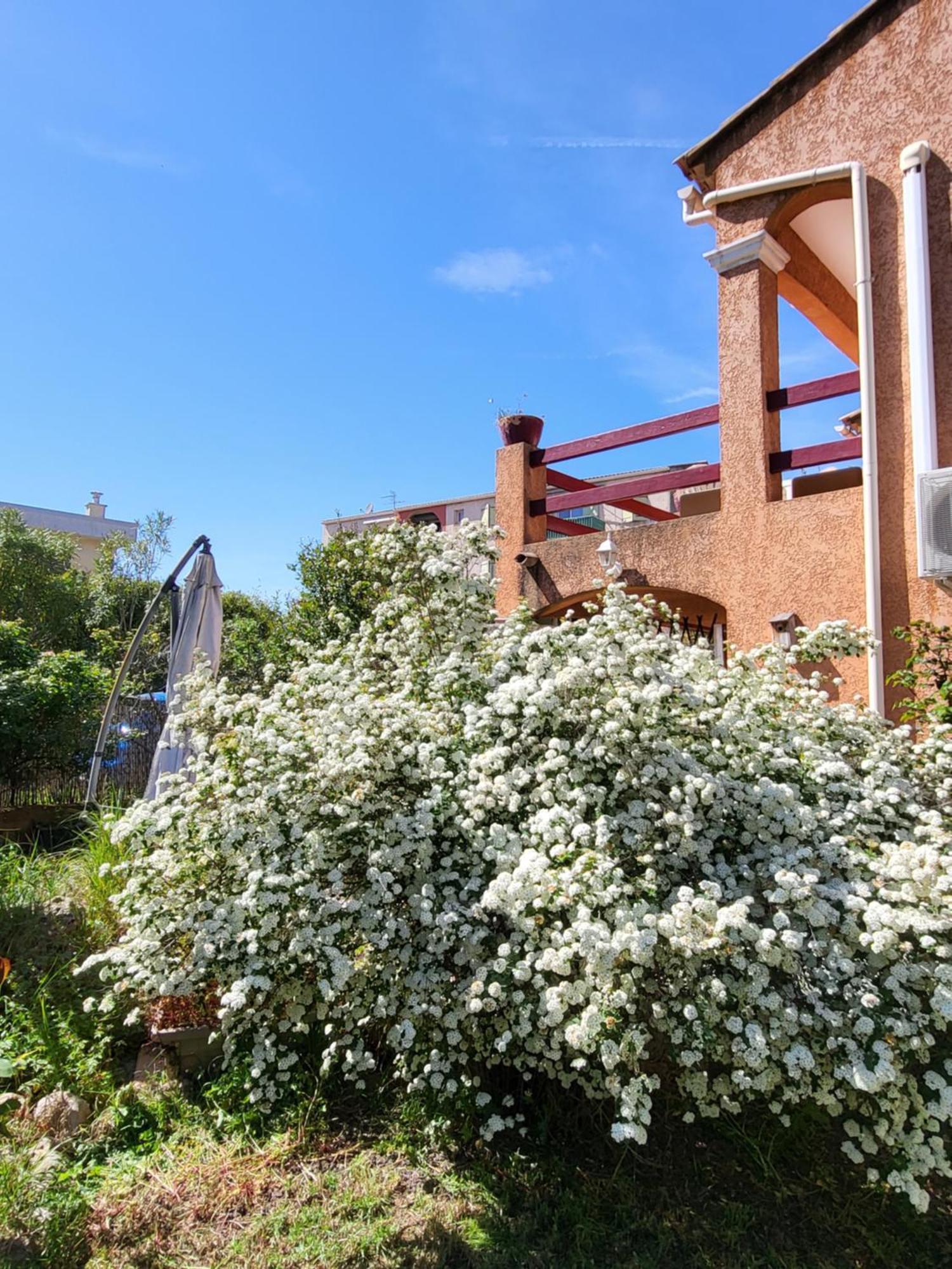 Villa La Garde  Eksteriør billede